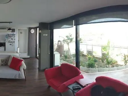 Waterfront Flat With Garden In Center Διαμέρισμα *