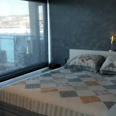 Waterfront Flat With Garden In Center Apartamento Kusadası